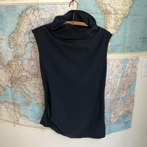 Porto SF sleeveless grey wire neck top 0